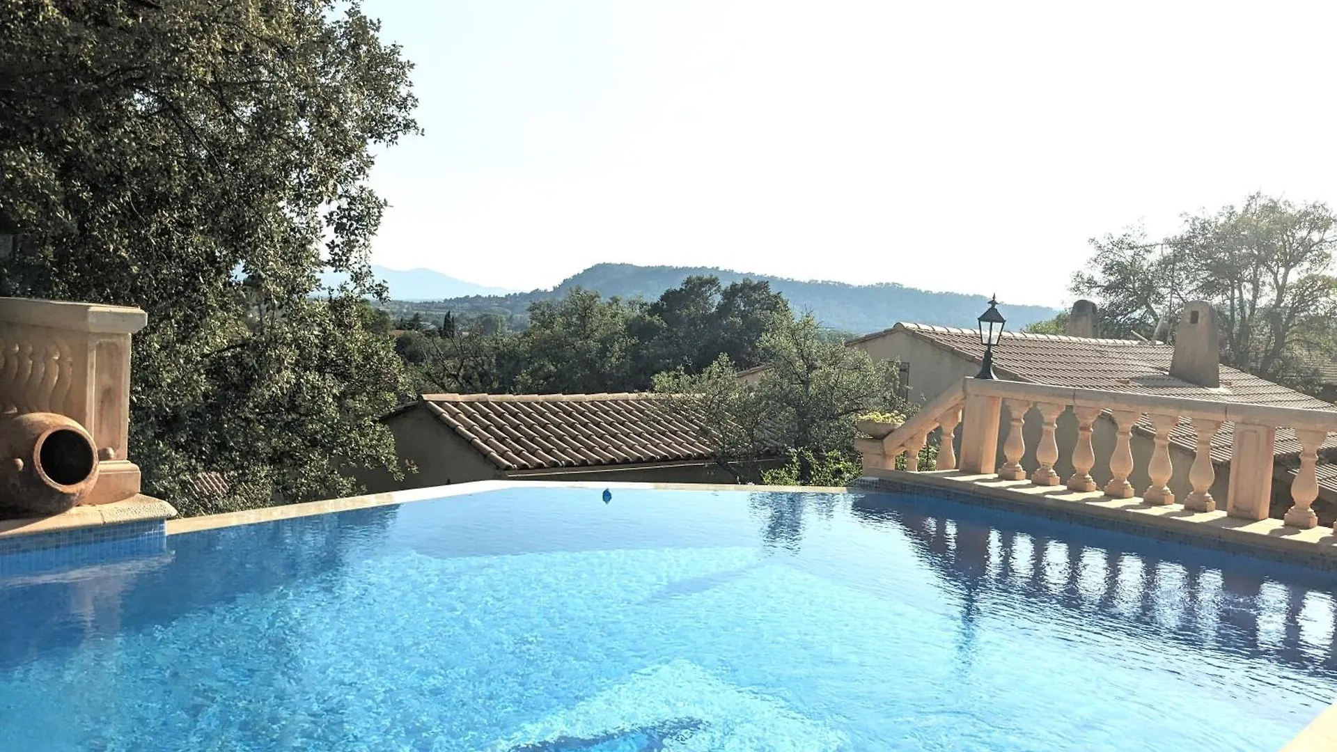 Appartement Avec Clim, Piscine, Proche Centre Vidauban
